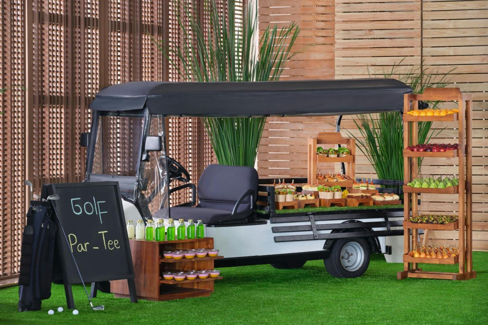 Renaissance Bali Uluwatu Resort & Spa Ungasan Exterior foto A mobile food truck