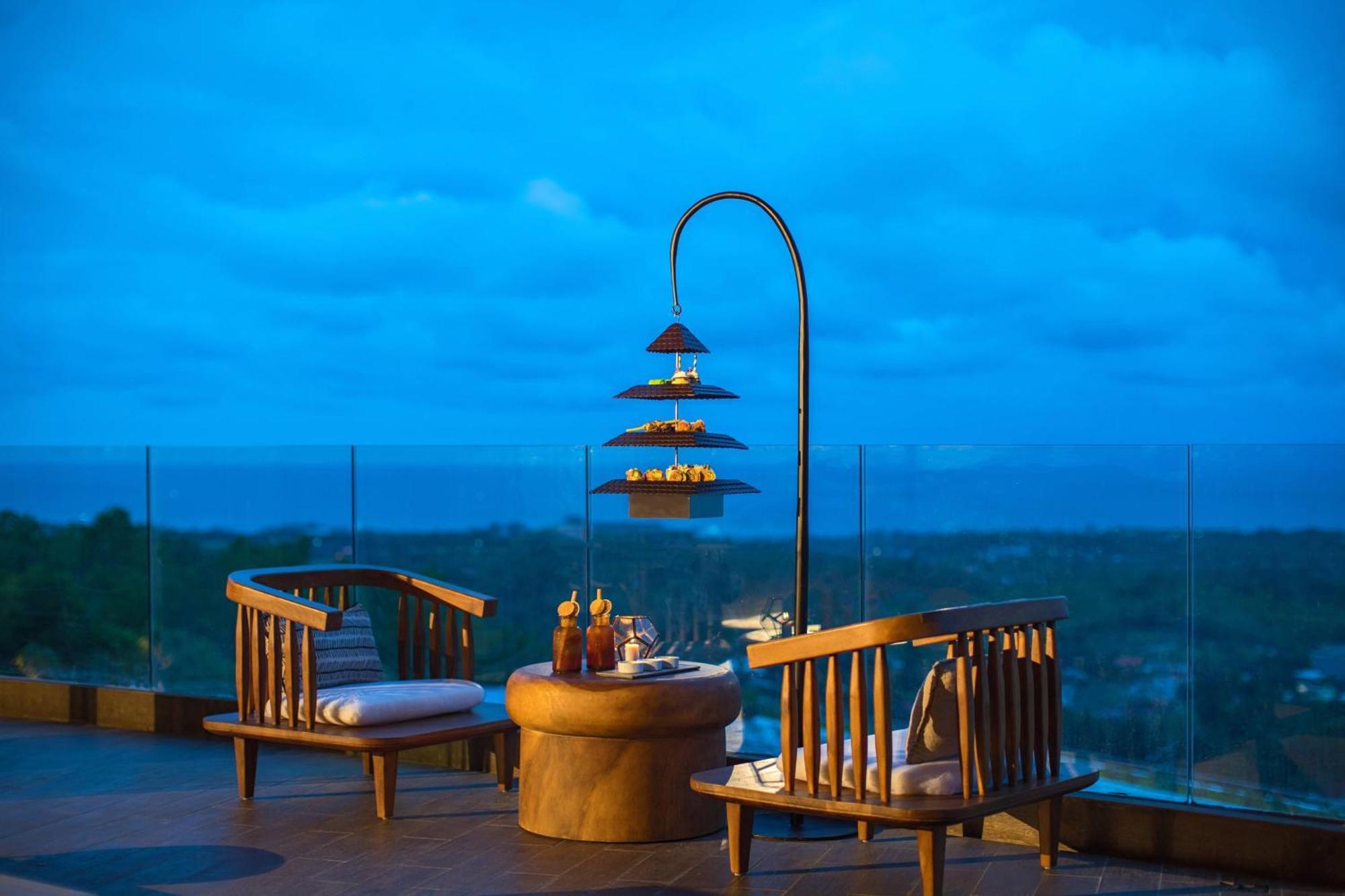 Renaissance Bali Uluwatu Resort & Spa Ungasan Exterior foto The view from the hotel