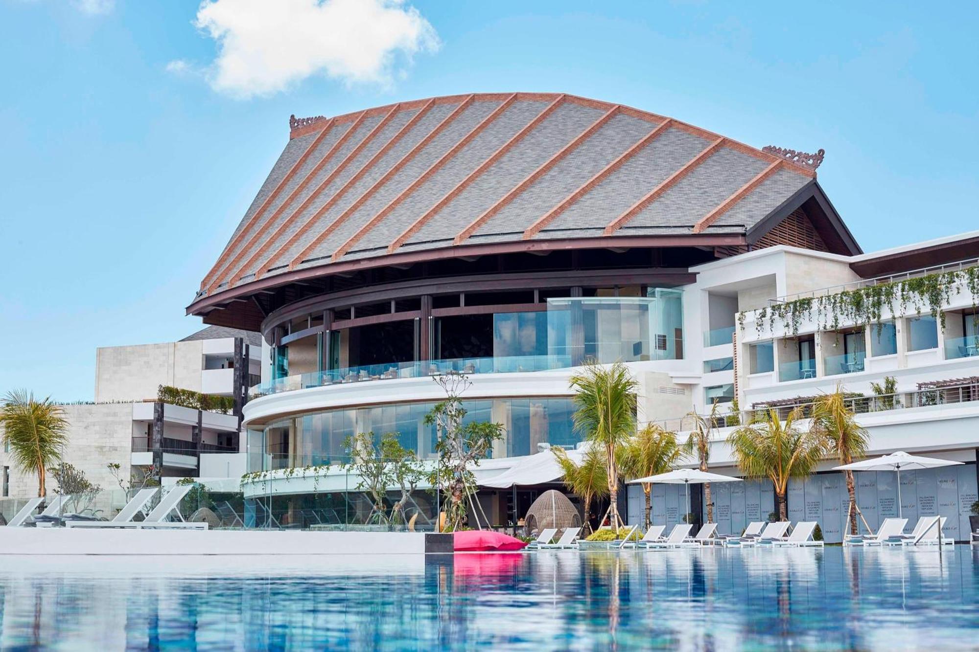 Renaissance Bali Uluwatu Resort & Spa Ungasan Exterior foto The hotel's main building